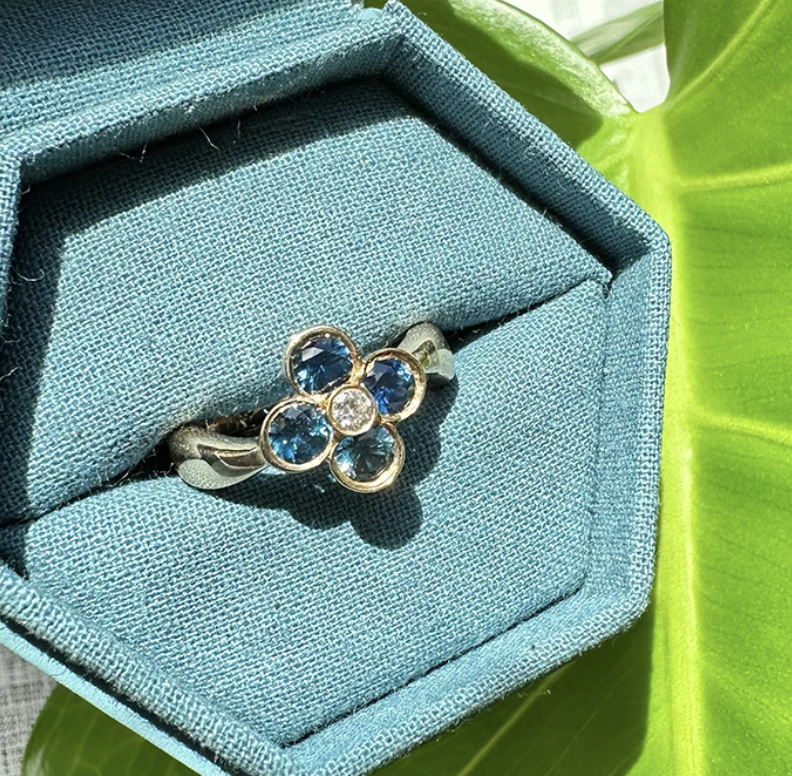 Clover Ring